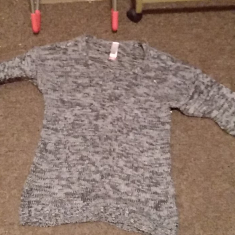 Gray long sleeve